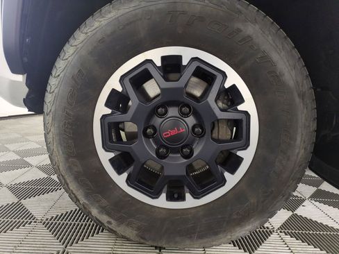 Used 2024 Toyota Tacoma TRD Off-Road w/ TRD Off Road Premium Package AWD/4WD image 29