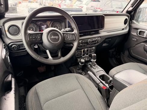 Used 2024 Jeep Wrangler Sport S image 4