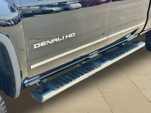Used 2015 GMC Sierra 2500 Denali w/ Suspension Package, Off-Road AWD/4WD image 35