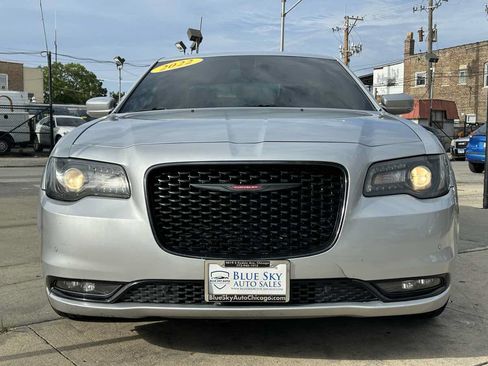 Used 2022 Chrysler 300 S RWD image 2