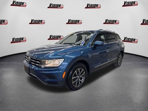 Used 2020 Volkswagen Tiguan SE w/ Panoramic Sunroof Package image 1