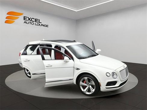 Used 2018 Bentley Bentayga image 74