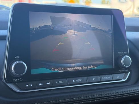 Used 2023 Nissan Rogue SV image 23