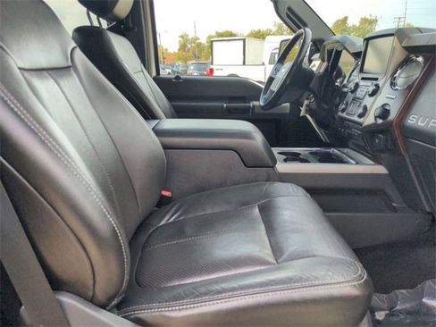 Used 2015 Ford F250 Lariat w/ Lariat Ultimate Package image 31
