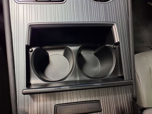 New 2026 Toyota Sienna XLE image 18