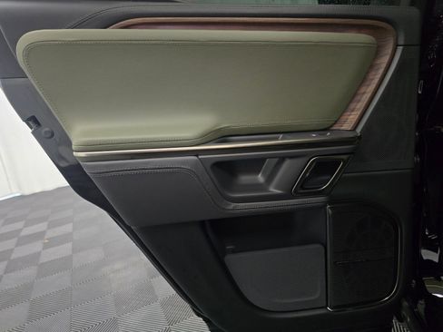 Used 2022 Rivian R1T Adventure image 20