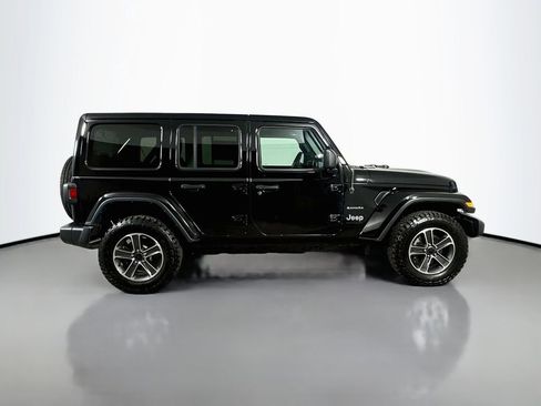 Used 2023 Jeep Wrangler Unlimited Sahara AWD/4WD image 7