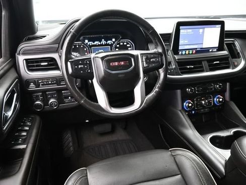 Used 2021 GMC Yukon XL SLT w/ SLT Luxury Plus Package AWD/4WD image 12
