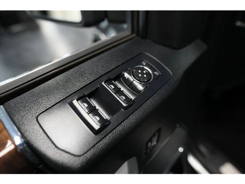 Used 2015 Ford F150 Platinum w/ Equipment Group 701A Luxury RWD image 17