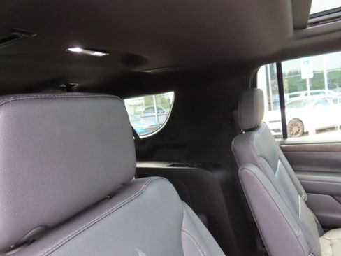 Used 2023 Chevrolet Suburban LT w/ Luxury Package AWD/4WD image 32
