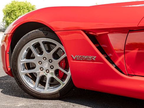 Used 2004 Dodge Viper SRT-10 RWD image 15
