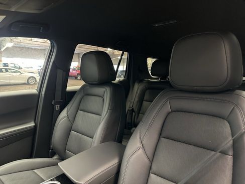 New 2026 Chevrolet Equinox LT w/ Convenience Package II image 4