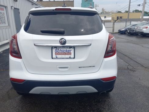 Used 2019 Buick Encore Essence FWD image 2