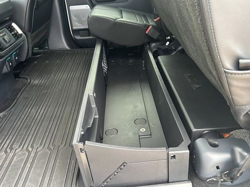 Used 2024 Ford F150 Platinum w/ FX4 Off-Road Package image 21