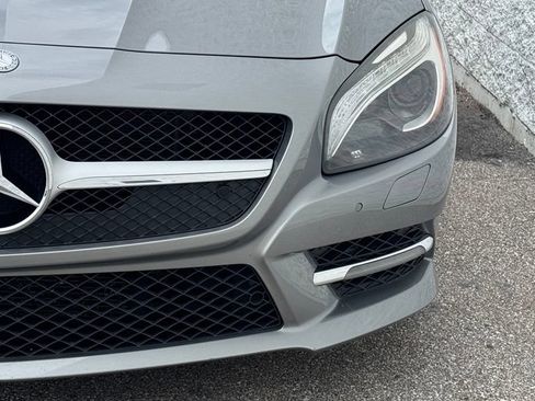 Used 2013 Mercedes-Benz SL 550 image 16