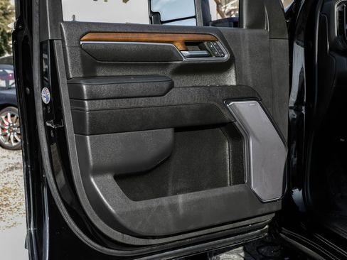 Used 2024 Chevrolet Silverado 3500 High Country w/ High Country Premium Package image 39