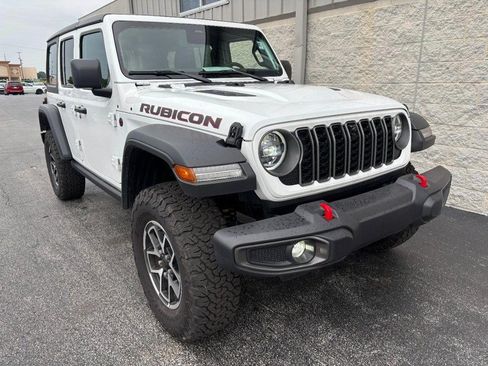 Used 2026 Jeep Wrangler Unlimited Rubicon w/ Technology Group AWD/4WD image 2