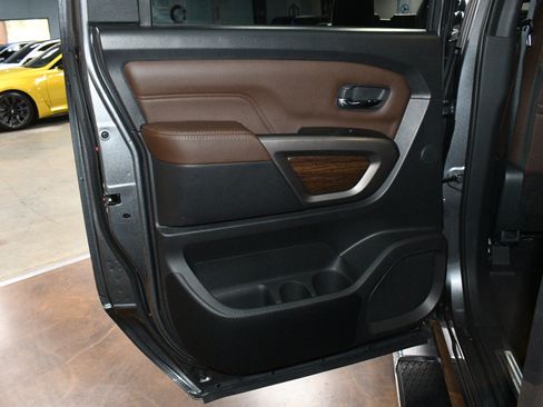 Used 2023 Nissan Titan Platinum Reserve w/ Moonroof Package AWD/4WD image 43