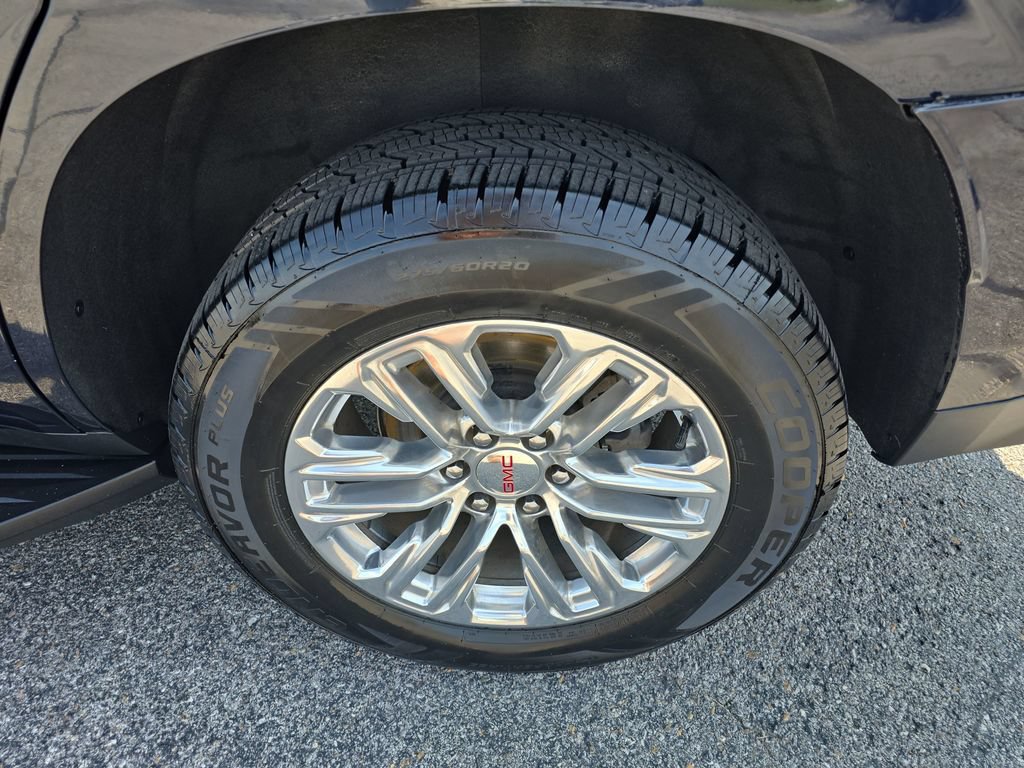 Used 2021 GMC Yukon SLT AWD/4WD image 11