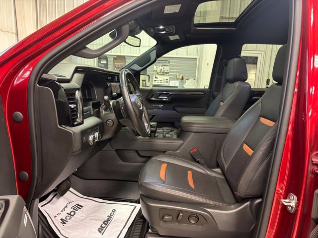 Used 2023 GMC Sierra 1500 AT4 w/ AT4 Preferred Package AWD/4WD image 9