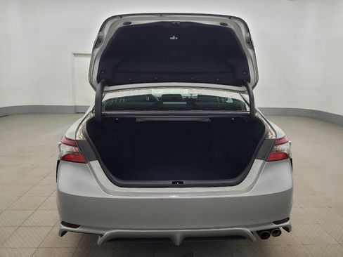 Used 2021 Toyota Camry SE image 29