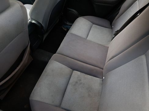 Used 2005 Toyota Matrix XR image 10