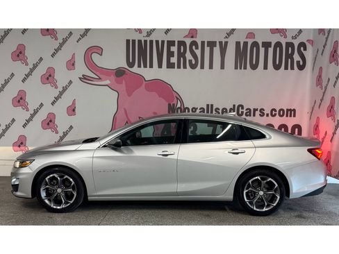 Used 2021 Chevrolet Malibu LT FWD image 8