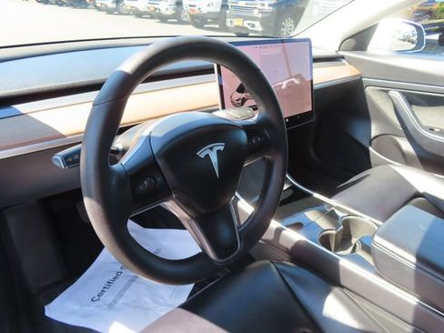 Used 2020 Tesla Model 3 Standard Range Plus RWD image 15