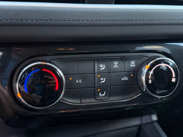 Used 2025 Chevrolet TrailBlazer LT FWD image 22