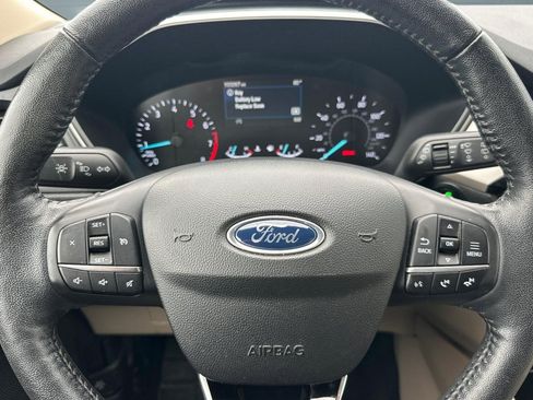 Used 2020 Ford Escape SEL image 17