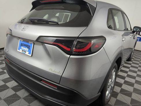 Certified 2024 Honda HR-V LX image 6