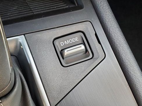 Certified 2025 Nissan Kicks SV image 22