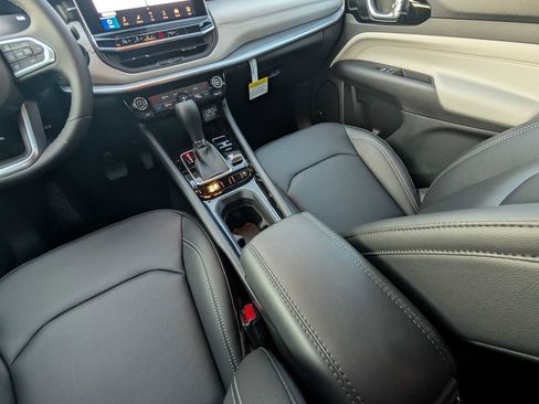 New 2026 Jeep Compass Limited w/ Sun, Sound & Navigation Group image 19