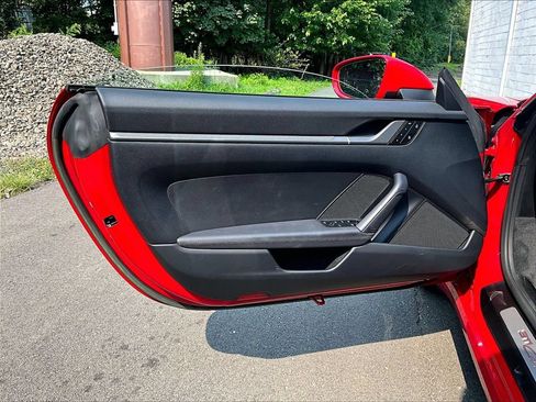 Certified 2023 Porsche 911 Carrera RWD image 28