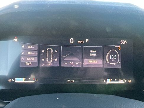 New 2025 Jeep Grand Cherokee L Laredo image 29