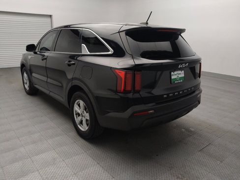 Used 2022 Kia Sorento LX FWD image 5
