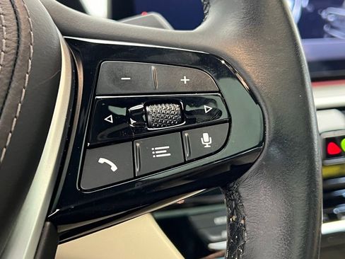 Certified 2023 BMW 530i w/ Premium Package RWD image 18