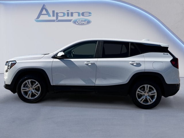 Used 2024 GMC Terrain SLE AWD/4WD image 2