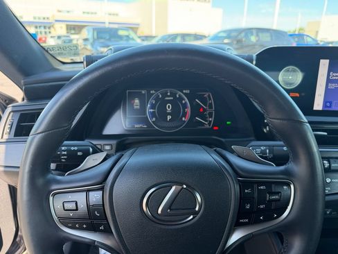 Used 2023 Lexus ES 350 w/ Premium Package FWD image 14