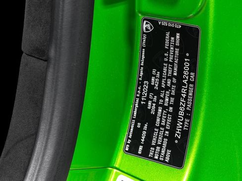 Used 2024 Lamborghini Huracan Tecnica RWD image 11