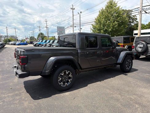 New 2026 Jeep Gladiator Sport AWD/4WD image 2