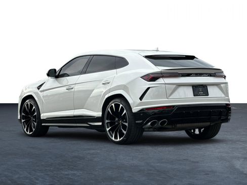 Used 2022 Lamborghini Urus image 12