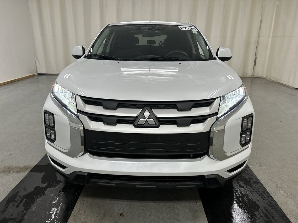 Used 2025 Mitsubishi Outlander Sport AWD image 3