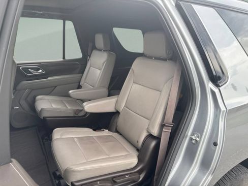 Used 2023 Chevrolet Tahoe Z71 w/ Luxury Package AWD/4WD image 19