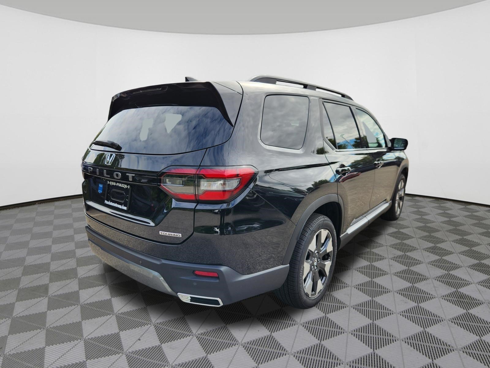 New 2026 Honda Pilot Touring image 4