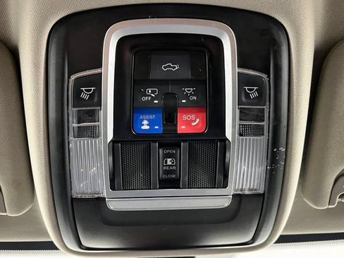 Used 2023 RAM 3500 Laramie AWD/4WD image 19