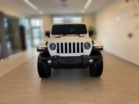 Used 2021 Jeep Wrangler Unlimited Rubicon w/ Cold Weather Group AWD/4WD image 5