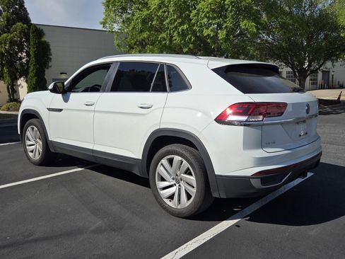 Used 2023 Volkswagen Atlas Cross Sport SE image 7