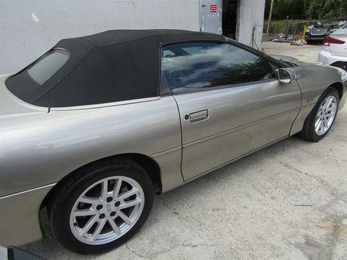 Used 2000 Chevrolet Camaro Z28 w/ SS Performance/Appearance Pkg image 4