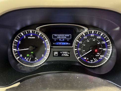 Used 2020 INFINITI QX60 Luxe w/ Sensory Package FWD image 15